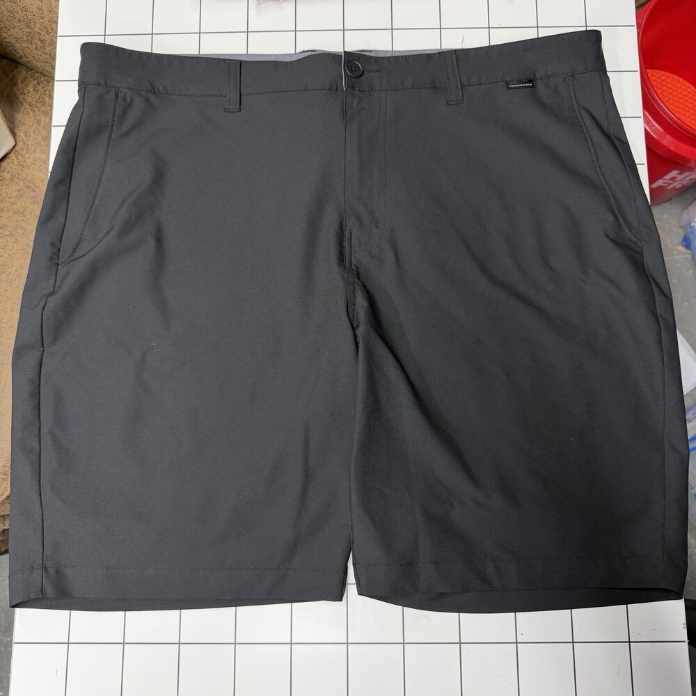 TravisMathew Wanderlust Mens 40 Golf Shorts Black Stretch Micro Ripstop